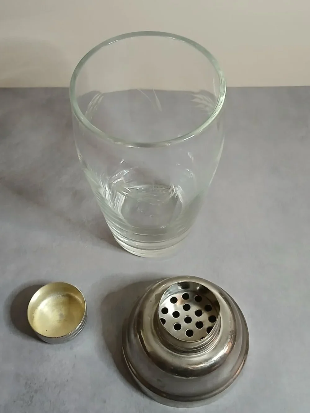 Vintage Etched Glass-Wheat Pattern Elegant Cocktail Shaker
